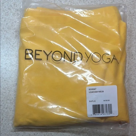 Beyond Yoga Spacedye All for Run Shorts (sunflower heather) - Picture 6 of 9